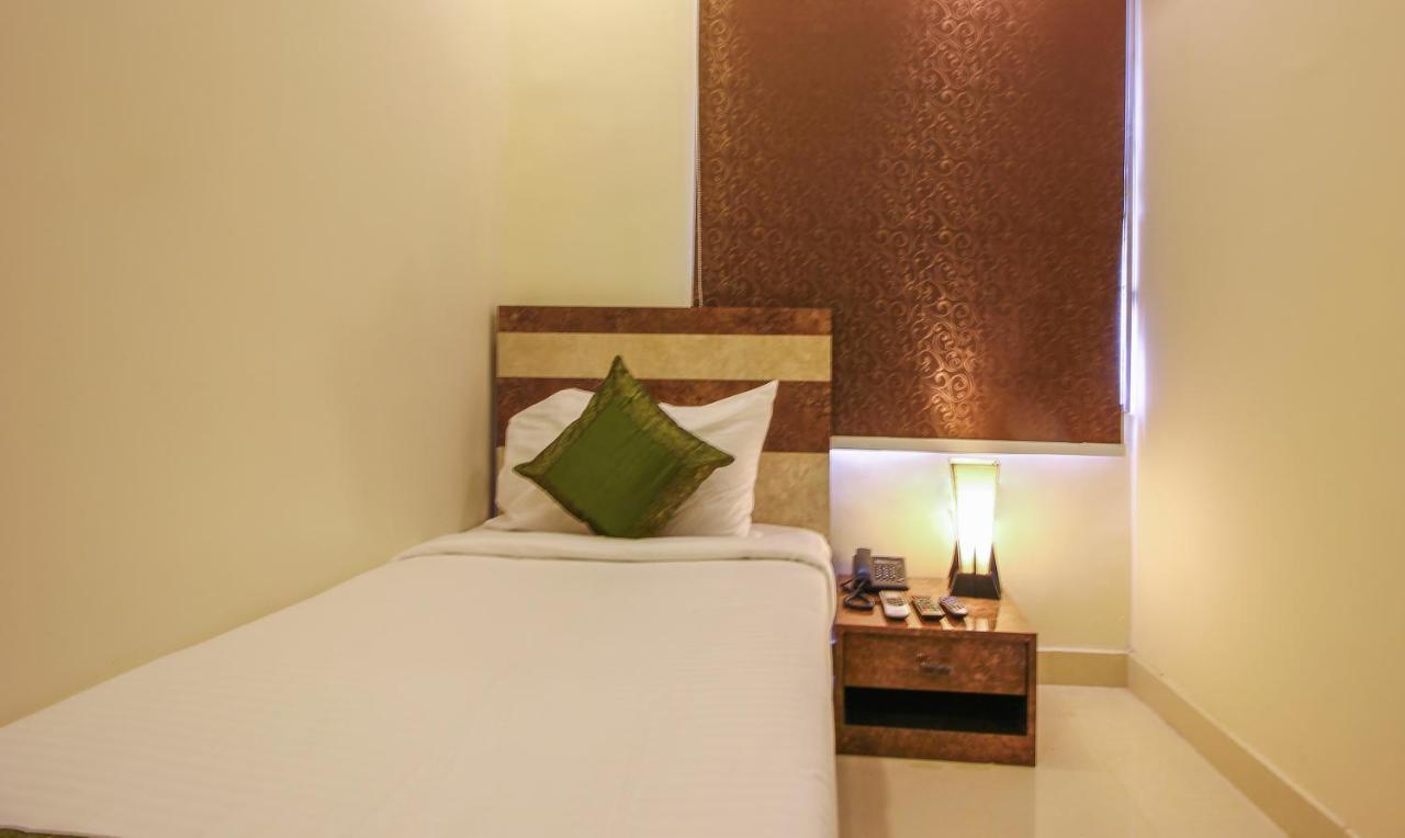 היידראבד Treebo Address Inn, Banjara Hills מראה חיצוני תמונה