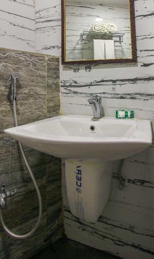 היידראבד Treebo Address Inn, Banjara Hills מראה חיצוני תמונה
