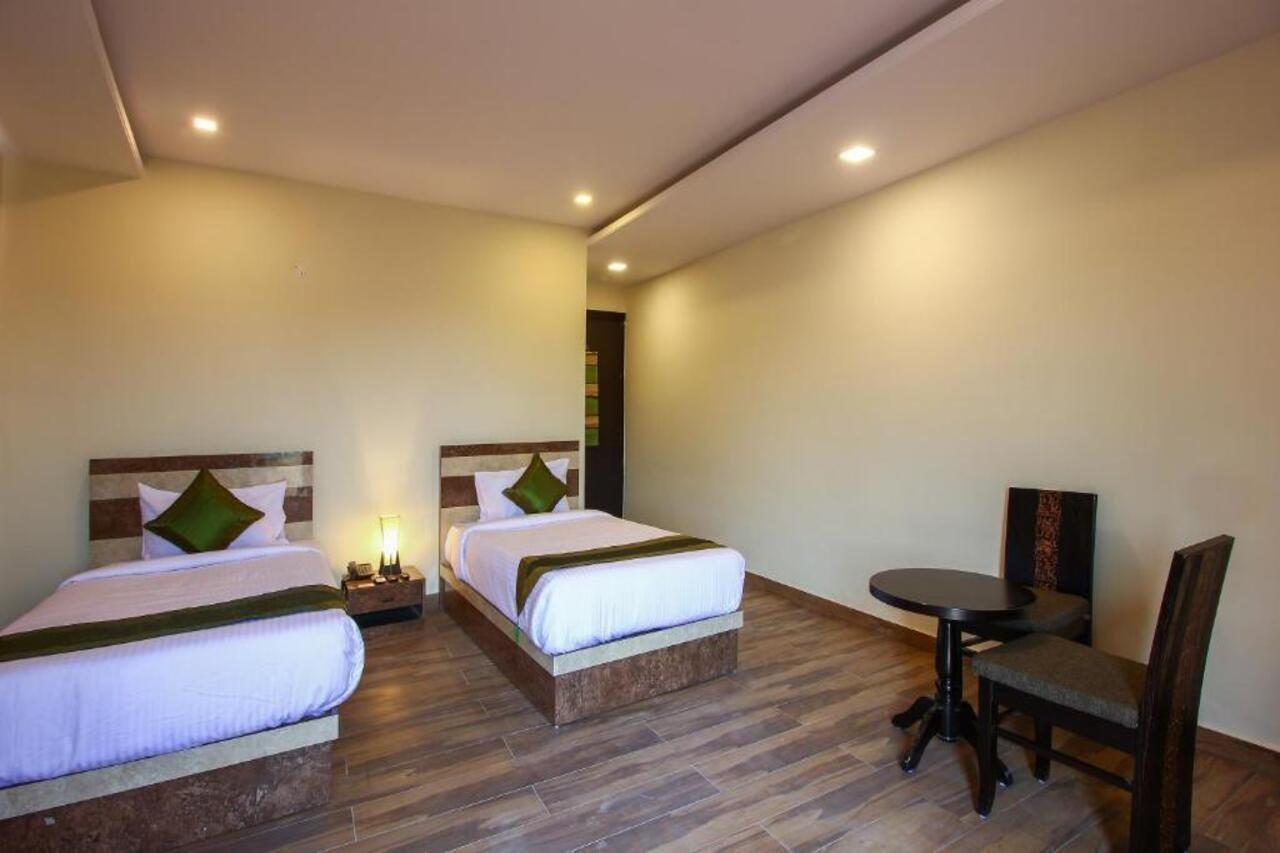 היידראבד Treebo Address Inn, Banjara Hills מראה חיצוני תמונה