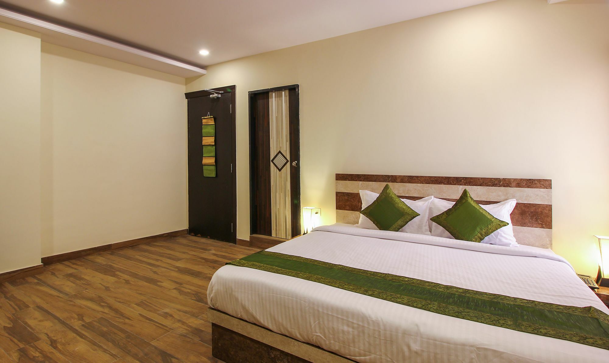 היידראבד Treebo Address Inn, Banjara Hills מראה חיצוני תמונה